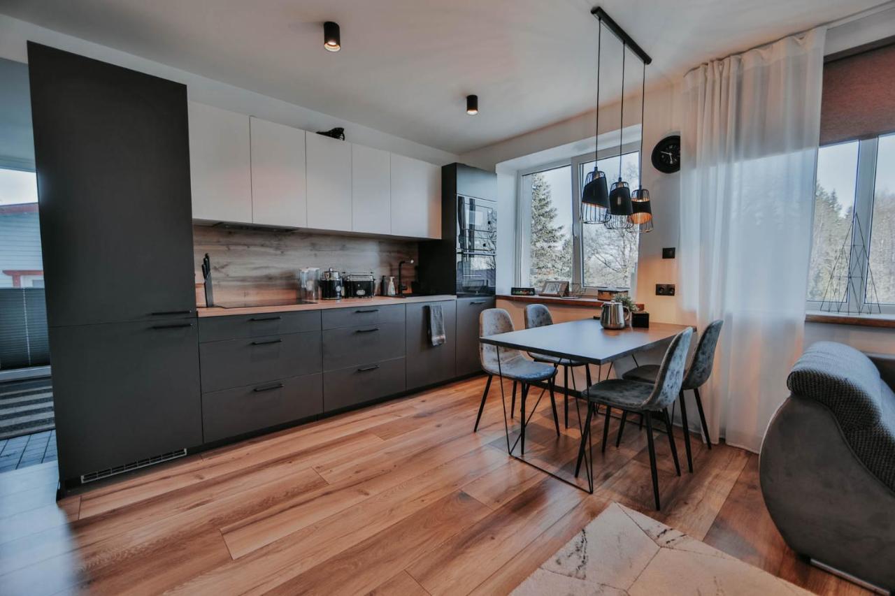 Pinska Guesthouse Cozy Apartment วิลยันดี ภายนอก รูปภาพ