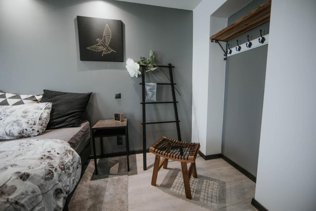 Pinska Guesthouse Cozy Apartment วิลยันดี ภายนอก รูปภาพ