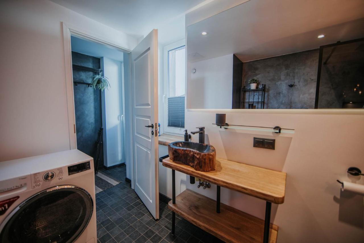 Pinska Guesthouse Cozy Apartment วิลยันดี ภายนอก รูปภาพ